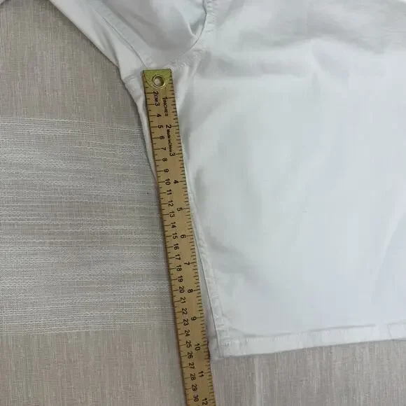 NWT Liz Claiborne Sara Short Mid Rise Bermuda Shorts Sz 16 White Slimming Flex - Picture 7 of 9